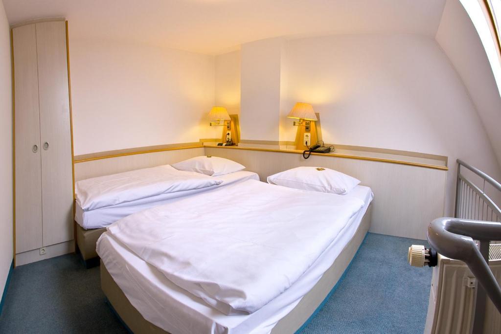 Leine-Hotel Göttingen Rum bild